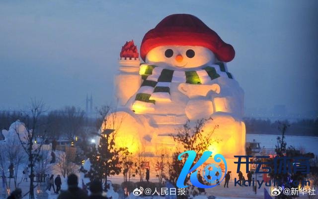 大雪东谈主算是让尔滨玩显明了 冰雪王国的创意之作